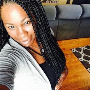 Meet your Posher, Damika